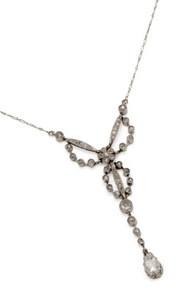 Collier en platine (850/1000), maille figaro...