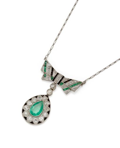 Collier en platine (950/1000) style Guirlande,...