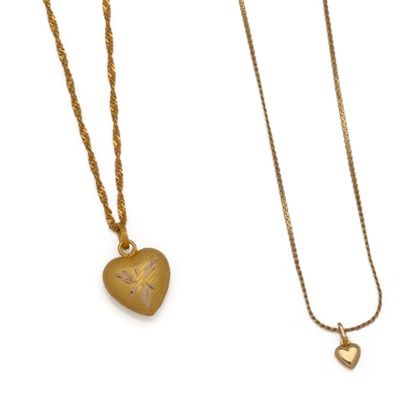 Collier en or 18K (750/1000) à maille torsadée...