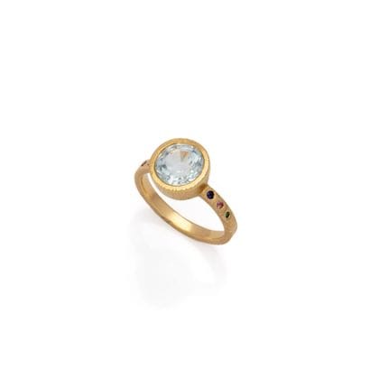 BAGUE en or jaune 18K (750/1000) texturé...
