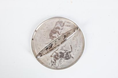 René LALIQUE (1860-1945) 

Miroir rond modèle...