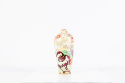 Richard GINORI 

Vase de forme oblong à petit...