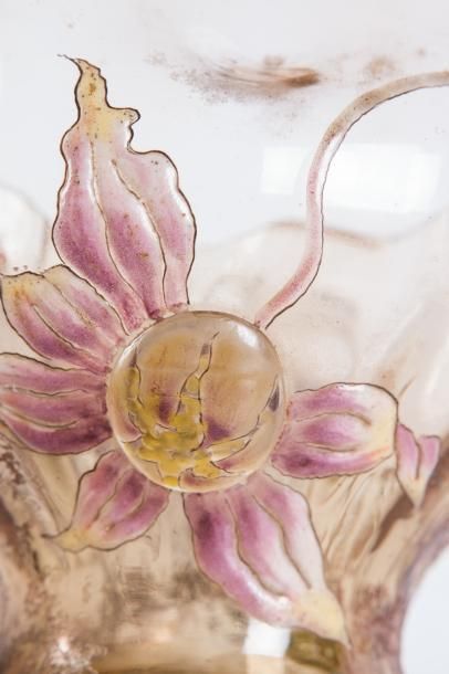 Emile Gallé (1846-1904) 

Vase de forme ouverte...