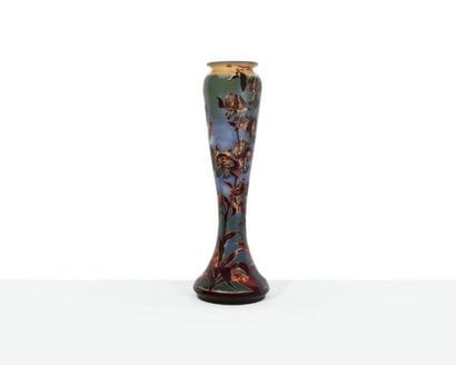 Emile Gallé (1846-1904) 

Vase de forme balustre...