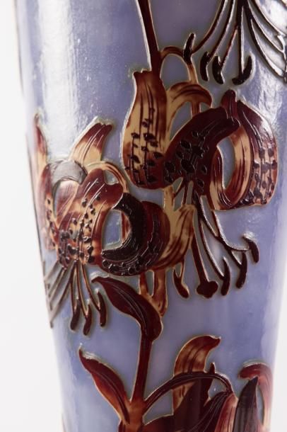 Emile Gallé (1846-1904) 

Vase de forme balustre...