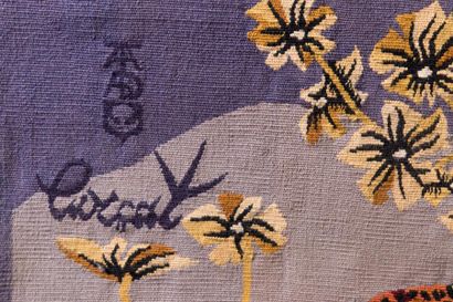 Jean LURCAT (1892-1966) 

Papillon de nuit?Tapisserie.?Atelier...