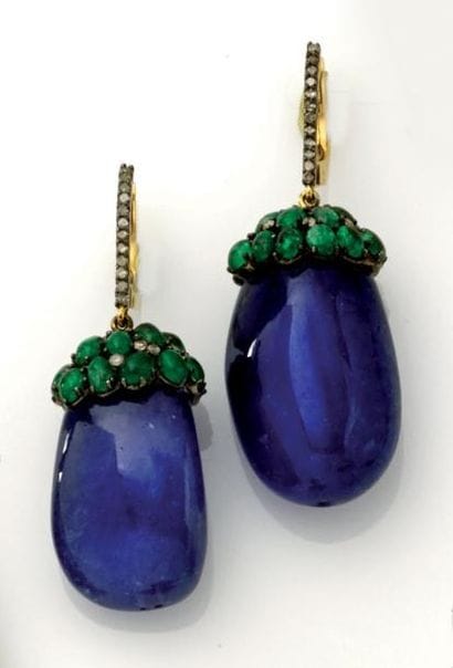 Paire de pendants d'oreilles or formée de...