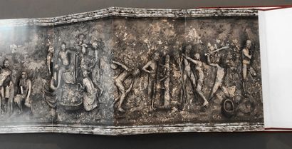 Wang QINGSONG (b. 1966). History of monuments....