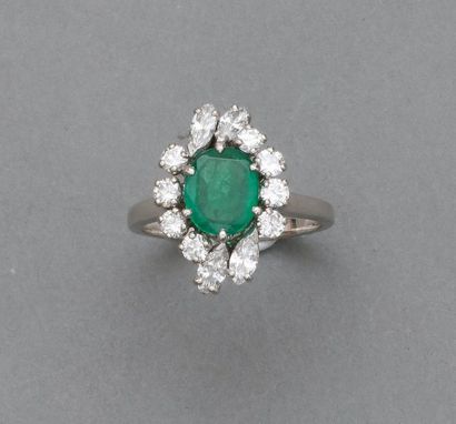Bague en or gris 750MM et, platine 900 MM,...