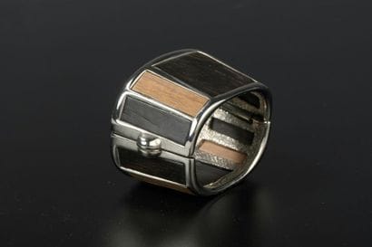 Robert GOOSSENS pour Yves SAINT LAURENT -...