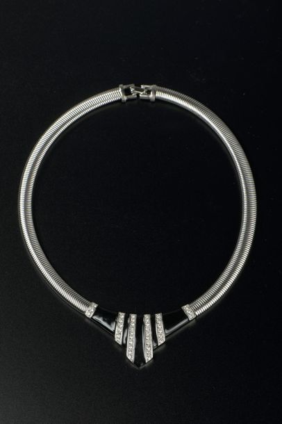 GIVENCHY- (Années 1980).



Collier tubogaz...