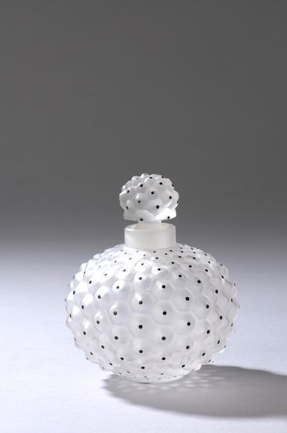 LALIQUE - « Cactus ».



Flacon en cristal...