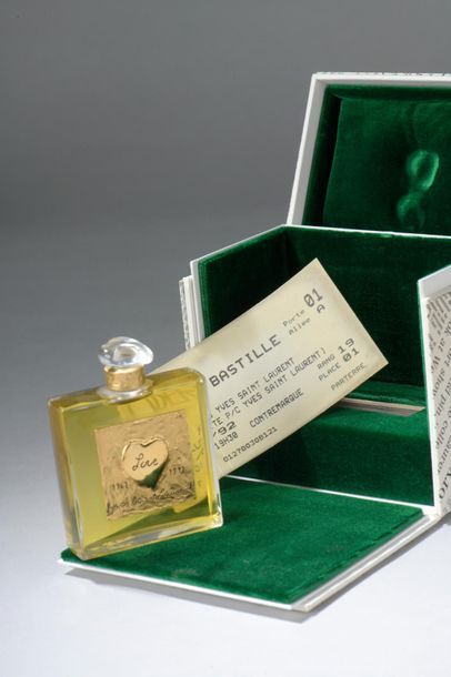 Yves SAINT LAURENT - 