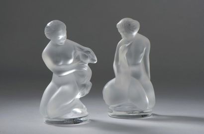 LALIQUE France.



Deux statuettes en cristal...