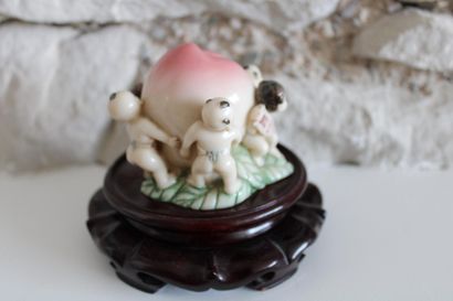 Buddha in resin, on base 10.5x11.5cm