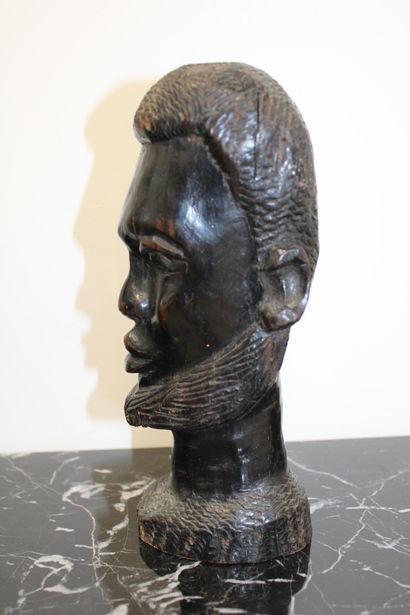 Man's head/sculpture in painted wood 22x...