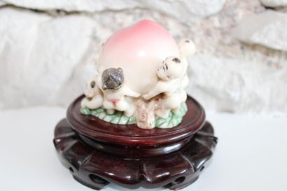 Buddha in resin, on base 10.5x11.5cm