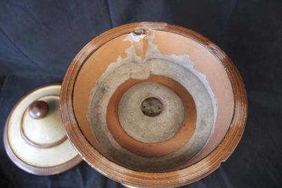 Water filter, late 19th c., DOULTON WATTS'S,...