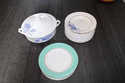 Earthenware or porcelain dinnerware set....