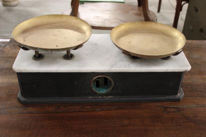 Antique counter scale with two brass trays,...