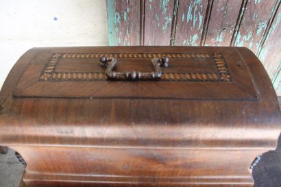 Sewing machine, one pedal, wrought iron,...