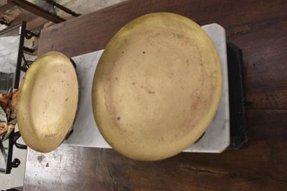 Antique counter scale with two brass trays,...