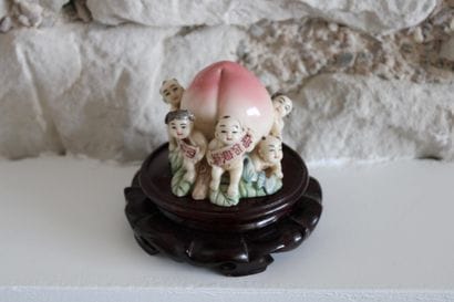 Buddha in resin, on base 10.5x11.5cm