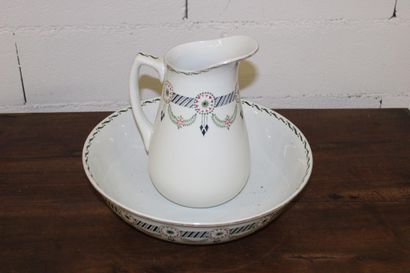 St Amand ceramic toilet set, including a...