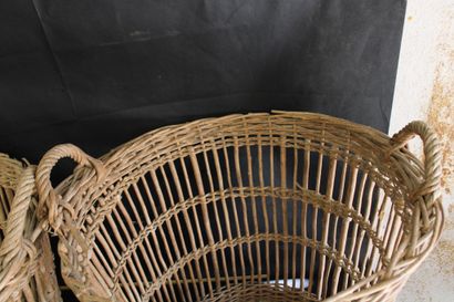 Two laundry baskets, early 19th c., 60x73...