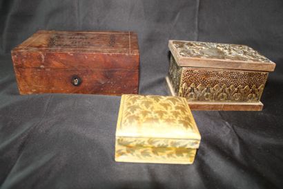 3 Small decorative wooden boxes with leaf...