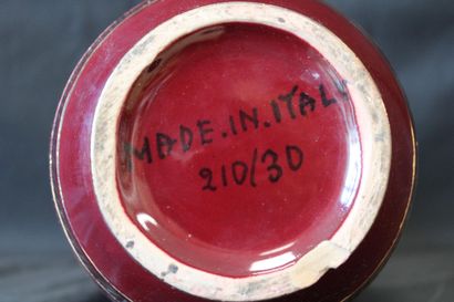Italian vase 210/30, horn, chipping on base,...