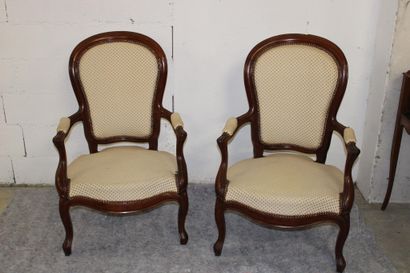 Pair of armchairs, balloon backs, mid 19th...