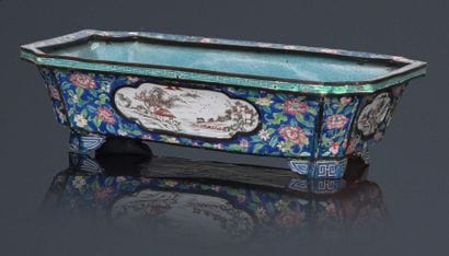 1840. Règne de S.M Thieu Tri (1840-1847)

Jardinière...