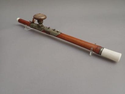 Pipe à opium en bambou teinté, emboûts en...