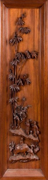 Paire de panneaux en bois exotique sculpté...