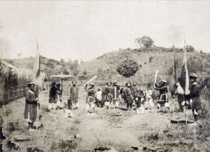 1895. DIEULEFILS P. (7) et autres (16)

Vues...
