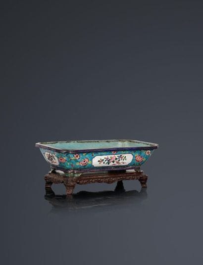 1820. Règne de S.M Minh Mang (1820-1840)

Jardinière...