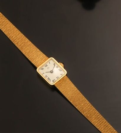 UTI

Montre-bracelet de dame en or jaune...