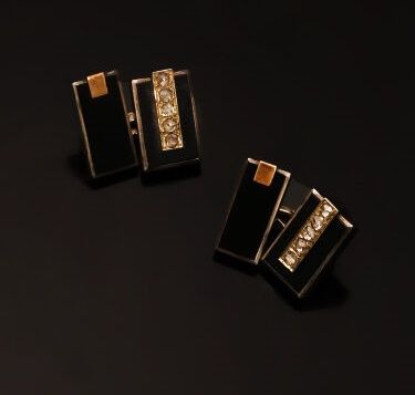 Jean DESPRÉS (1889-1980)

Paire de boutons...