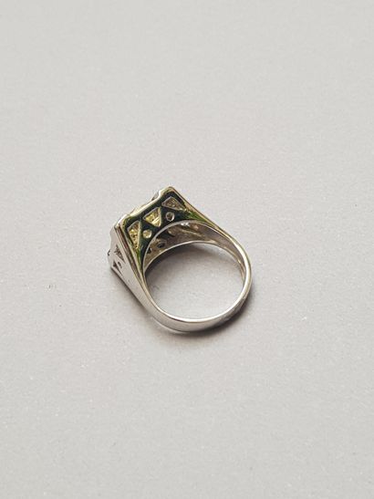 Bague chevalière en or blanc 18K (750 °/°°)...