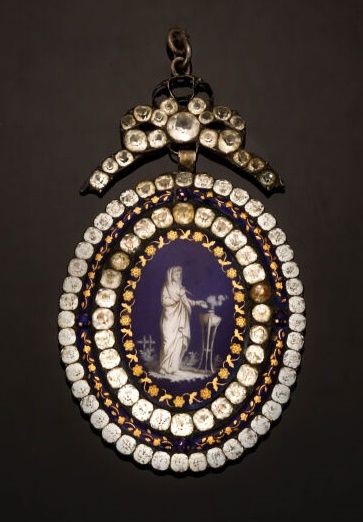 Pendentif en argent 800 °/°° composé d'un...