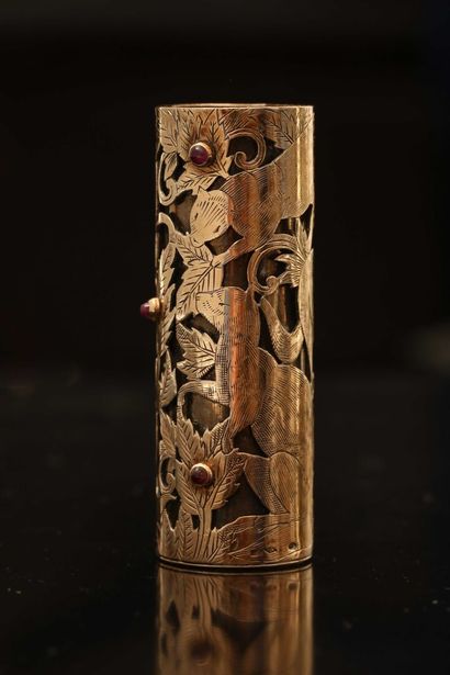 BOUCHERON

Etui pour tube de rouge à lèvres...