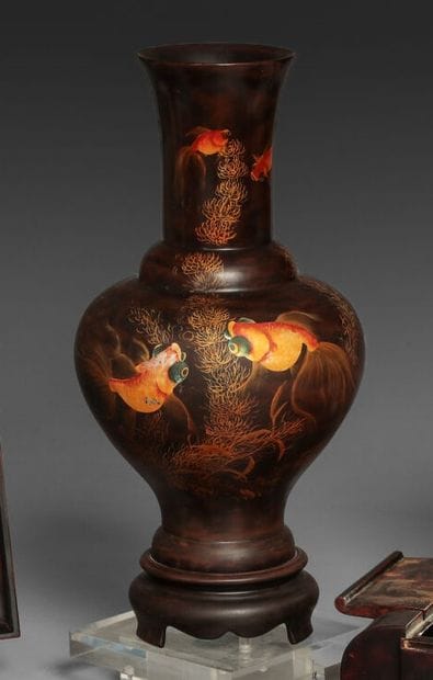 SONG HÔ, vers 1950

Vase à long col en bois...