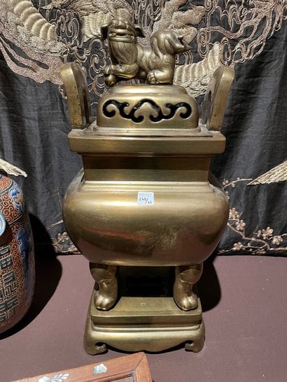 
Gilded bronze altarpiece including: 




-...