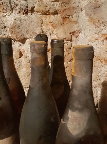 Lot including :

- Pouilly fumé, Ladoucette...