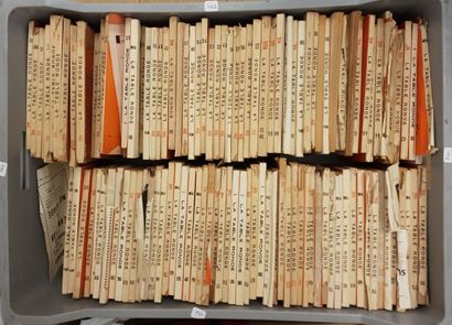 Lot including: 

- MANNETTE including a lot...