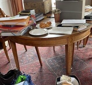 Dining room table with sheath legs. The top...