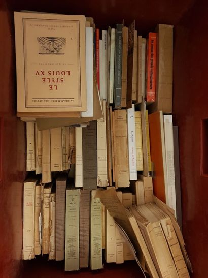 Lot including: 

- MANNETTE including a lot...