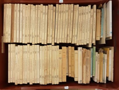 Lot including: 

- MANNETTE including a lot...