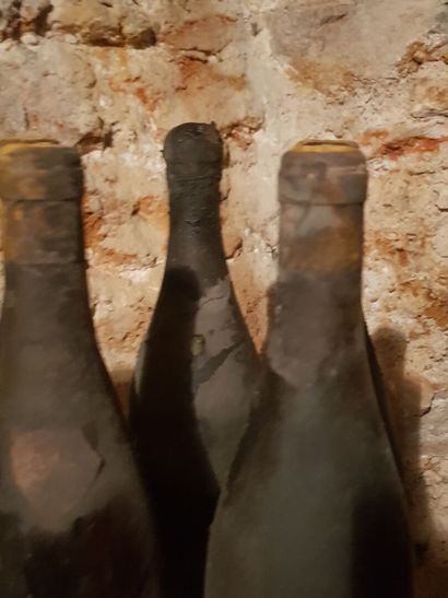 Lot including :

- Pouilly fumé, Ladoucette...